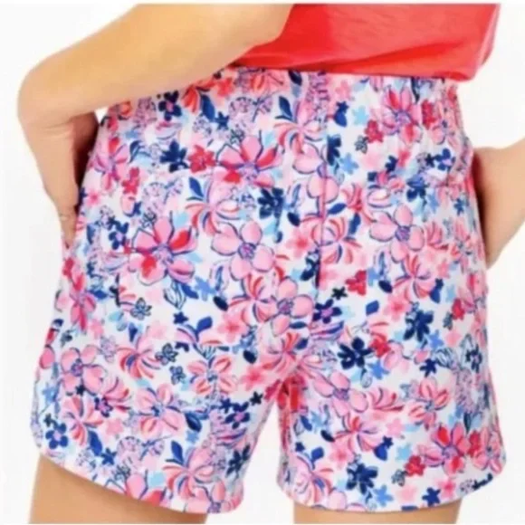 Lilly Pulitzer Kylar Knit Short Size M Resort White Party Like a Lobstar - Picture 2 of 9